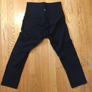 Lululemon High-Waisted Wunder Under Legging